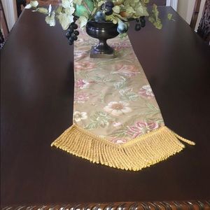 Table Runner